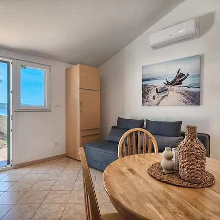 Villa Azur - Comfort, Beachfront, Pool Zaglavice