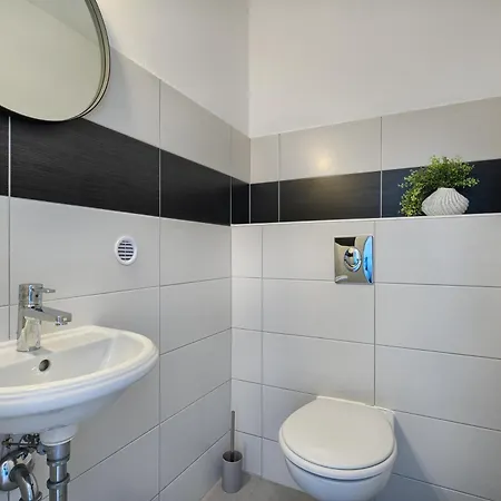 Azur - Comfort, Beachfront, Pool Villa Zaglavice